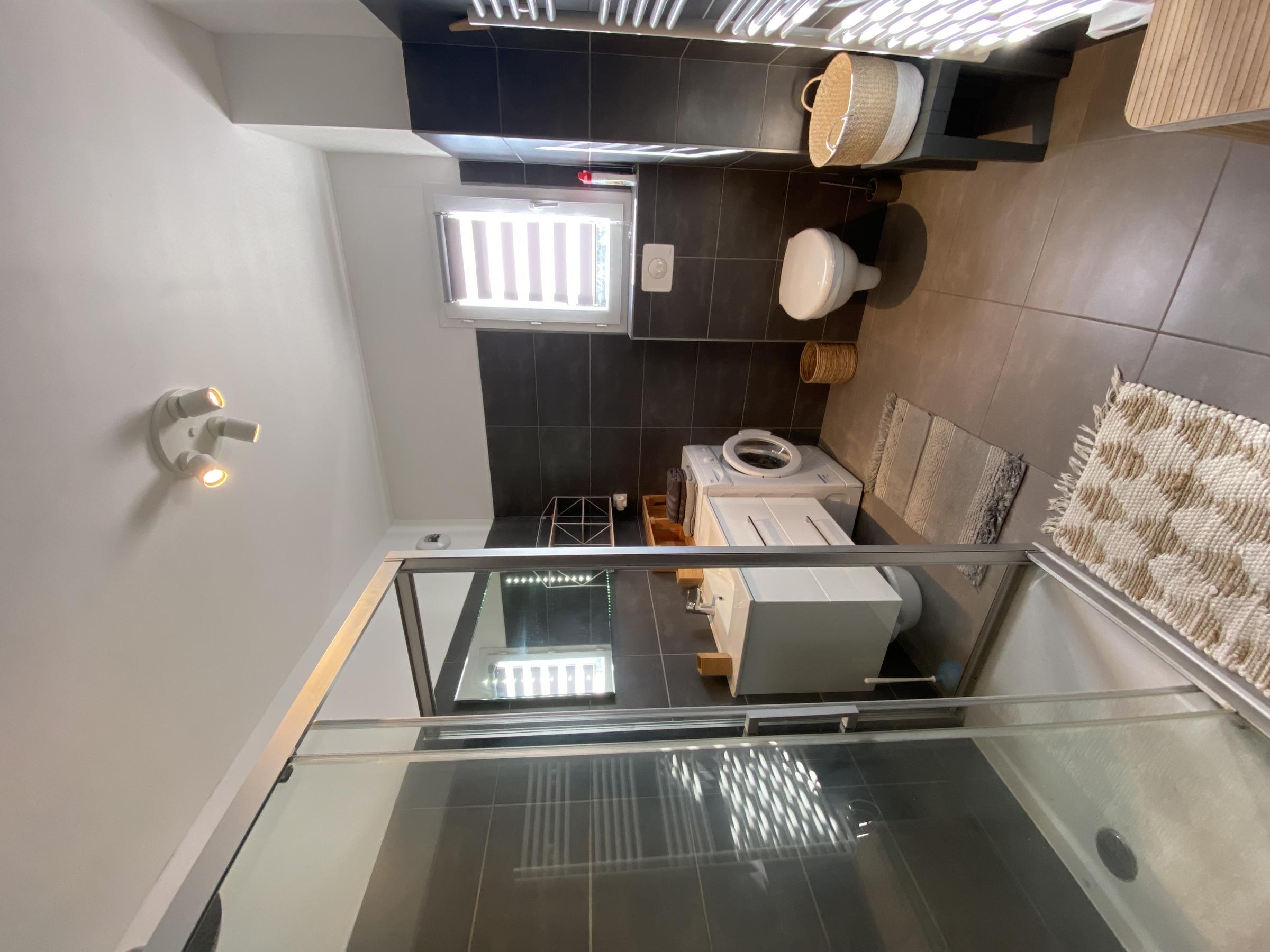 salle de douche - appartement T3 Centre Ste Lucie